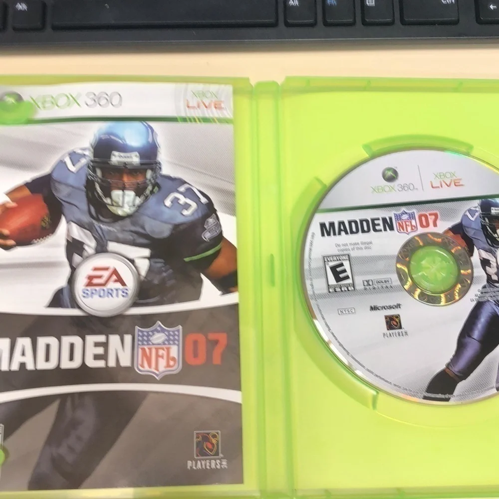 𝅺18. MADDEN NFL 07 - Xbox 360 Video Game